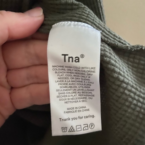 TNA cropped long sleeve - Picture 3 of 4